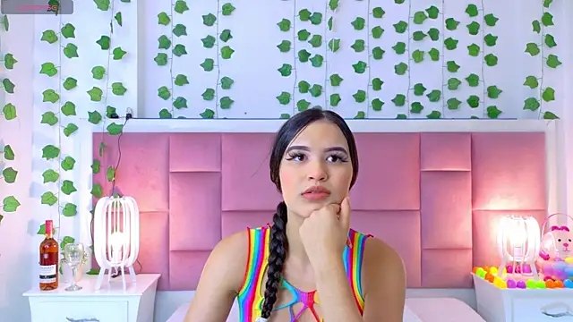 Snapshot of kaily_sweet1 chatting on 04-20-26, 11:13 kaily sweet1 online show from 04-20-26, 11:13