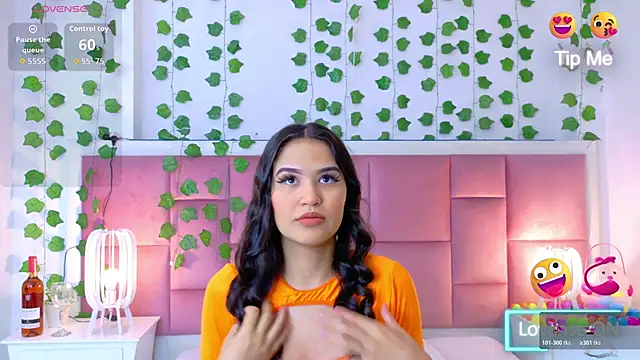 Snapshot of kaily_sweet1 chatting on 04-18-26, 11:12 kaily sweet1 online show from 04-18-26, 11:12