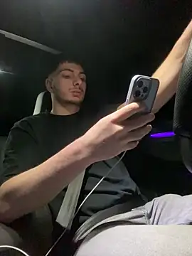 youssef00711 online show from 03-05-25, 08:00