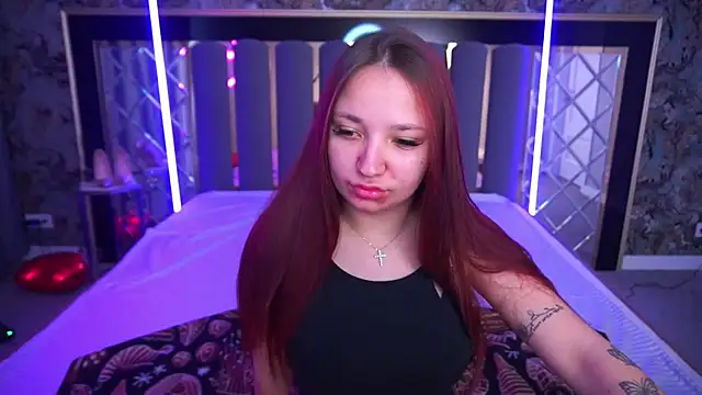 ElysLunar online show from 04-17-26, 05:32