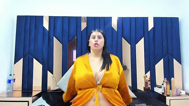 Criistaal  online show from 02-16-25, 08:32