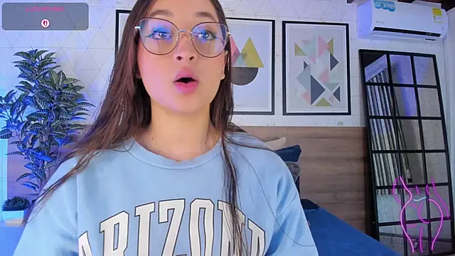 Snapshot of MiaKay1 chatting on 02-10-26, 03:27 MiaKay1 online show from 02-10-26, 03:27