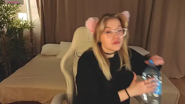 Colleen Blake online show from 04-05-26, 05:08