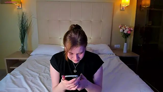 Colleen Blake online show from 10-20-25, 04:51