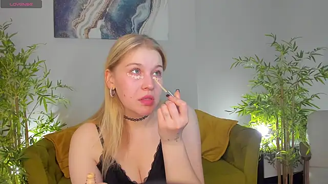 Colleen Blake online show from 06-04-26, 04:44
