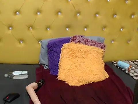 BlackBerryZoeX online show from 01-07-25, 11:14