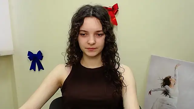 Snapshot of _SusieSu_ chatting on 02-18-25, 07:43 SusieSu online show from 02-18-25, 07:43