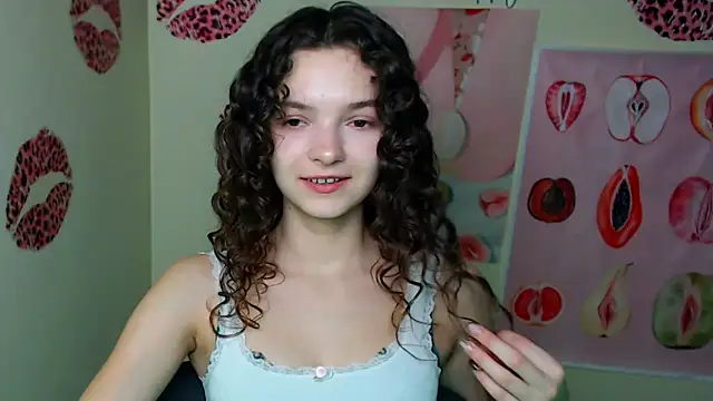  SusieSu  online show from 11-29-25, 06:24