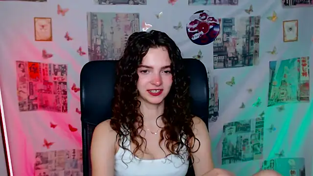  SusieSu  online show from 04-11-26, 06:33