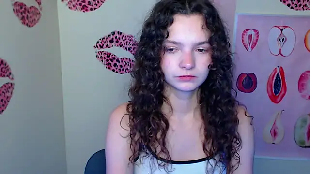  SusieSu  online show from 12-20-25, 07:39