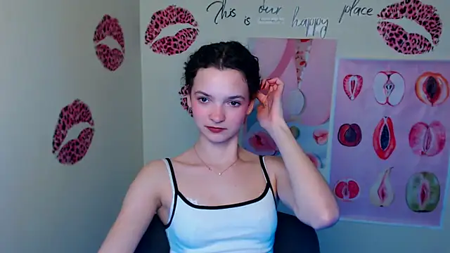  SusieSu  online show from 03-26-26, 07:45