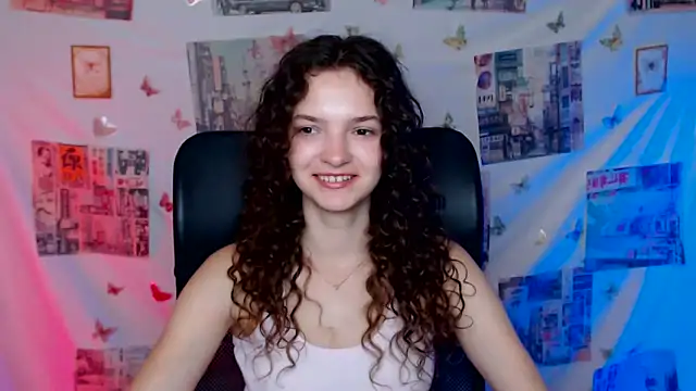 Snapshot of _SusieSu_ chatting on 06-11-26, 06:21 SusieSu online show from 06-11-26, 06:21