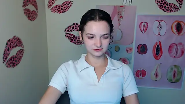 Snapshot of _SusieSu_ chatting on 09-21-25, 06:51 SusieSu online show from 09-21-25, 06:51