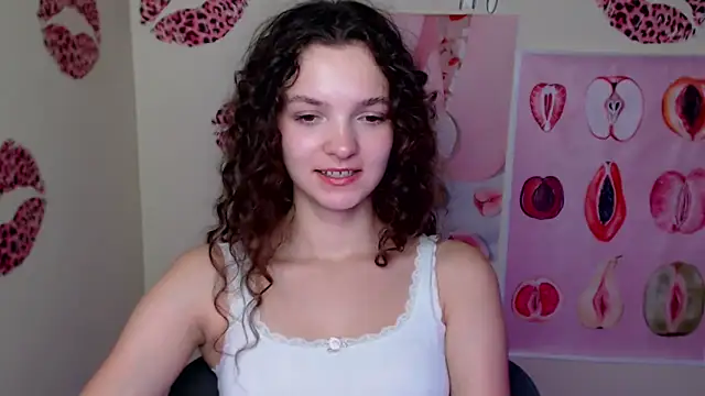 Snapshot of _SusieSu_ chatting on 10-19-25, 06:54 SusieSu online show from 10-19-25, 06:54