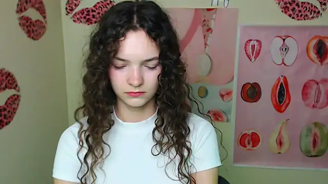  SusieSu  online show from 11-22-25, 07:07