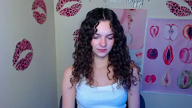  SusieSu  online show from 12-18-25, 07:18