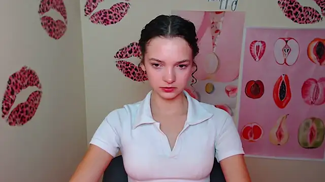 Snapshot of _SusieSu_ chatting on 09-19-25, 06:39 SusieSu online show from 09-19-25, 06:39