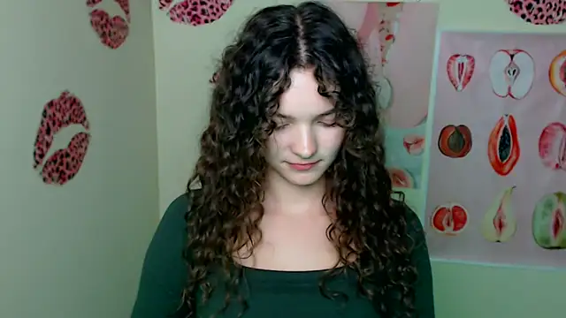 Snapshot of _SusieSu_ chatting on 10-06-25, 06:41 SusieSu online show from 10-06-25, 06:41
