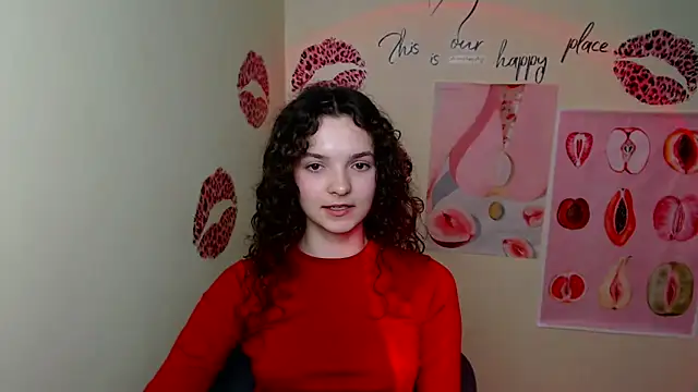 Snapshot of _SusieSu_ chatting on 03-08-25, 02:01 SusieSu online show from 03-08-25, 02:01