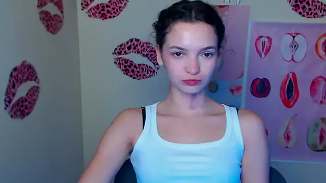 Snapshot of _SusieSu_ chatting on 10-23-25, 06:34 SusieSu online show from 10-23-25, 06:34