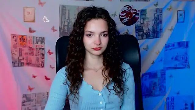 Snapshot of _SusieSu_ chatting on 05-11-26, 06:27 SusieSu online show from 05-11-26, 06:27