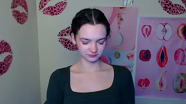  SusieSu  online show from 12-23-25, 07:18