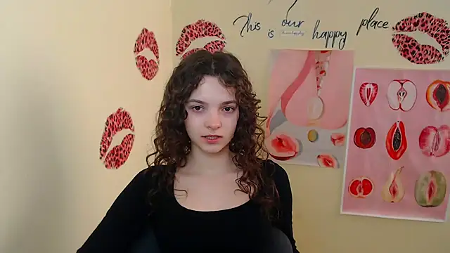 Snapshot of _SusieSu_ chatting on 02-17-25, 01:11 SusieSu online show from 02-17-25, 01:11