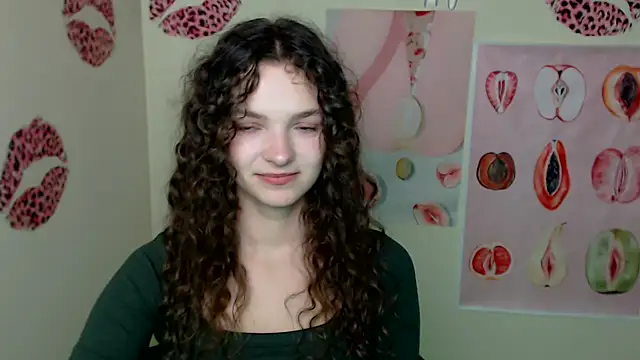 Snapshot of _SusieSu_ chatting on 10-07-25, 06:47 SusieSu online show from 10-07-25, 06:47