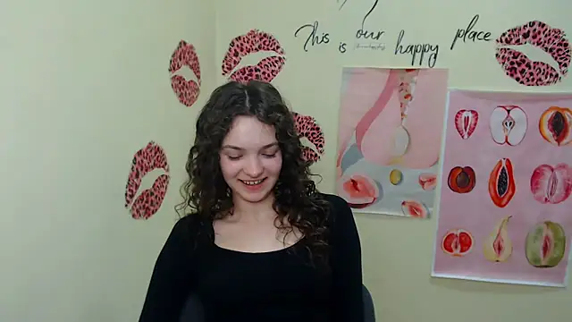 Snapshot of _SusieSu_ chatting on 02-17-25, 04:39 SusieSu online show from 02-17-25, 04:39