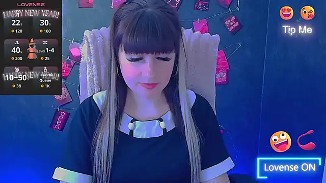 Snapshot of Violla_My chatting on 05-06-26, 05:44 Violla My online show from 05-06-26, 05:44