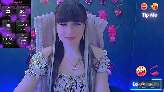Snapshot of Violla_My chatting on 05-10-26, 05:44 Violla My online show from 05-10-26, 05:44