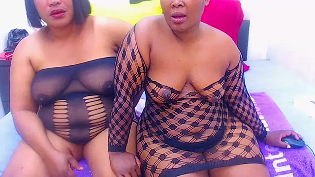 LICKABLEASSxxxx online show from 11-11-25, 04:29