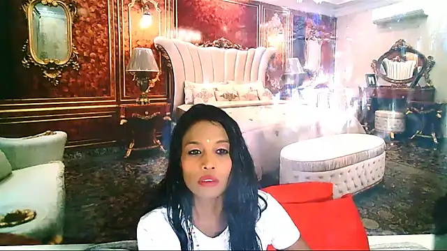 Snapshot of IndianLoveBug chatting on 09-22-25, 05:19 IndianLoveBug online show from 09-22-25, 05:19