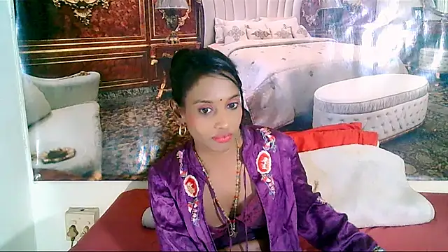 Snapshot of IndianLoveBug chatting on 10-08-25, 05:57 IndianLoveBug online show from 10-08-25, 05:57