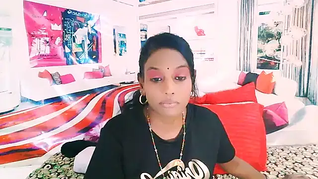 Snapshot of IndianLoveBug chatting on 09-15-25, 05:24 IndianLoveBug online show from 09-15-25, 05:24
