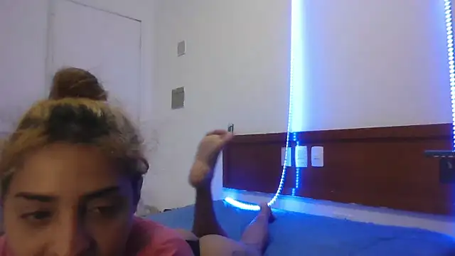 Snapshot of Gabrielleof chatting on 01-25-25, 02:37 Gabrielleof online show from 01-25-25, 02:37
