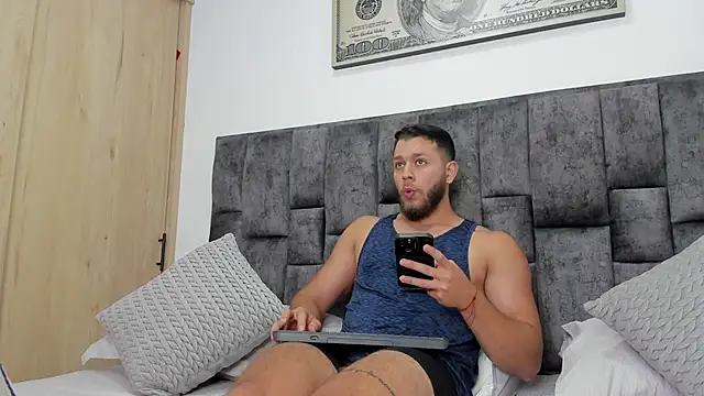 BastianFerrari online show from 12-18-24, 03:55