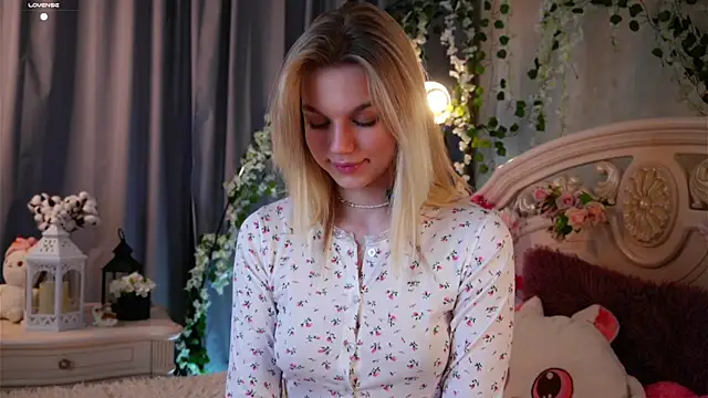 EdlinAlliston online show from 11-08-25, 01:25