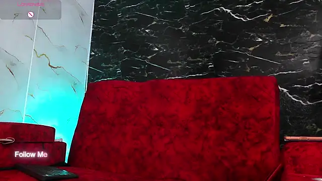 Snapshot of crislingery_dolli chatting on 04-16-26, 01:12 crislingery dolli online show from 04-16-26, 01:12