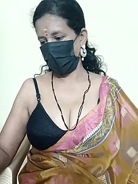 Snapshot of akshara_22 chatting on 03-14-25, 04:40 akshara 22 online show from 03-14-25, 04:40