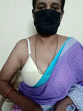 Snapshot of akshara_22 chatting on 12-18-24, 01:45 akshara 22 online show from 12-18-24, 01:45