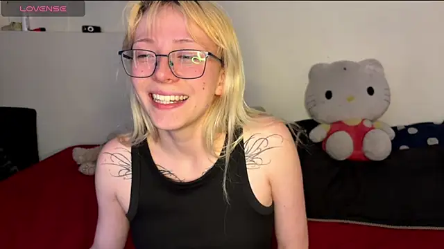 Cloe five online show from 11-05-25, 11:19