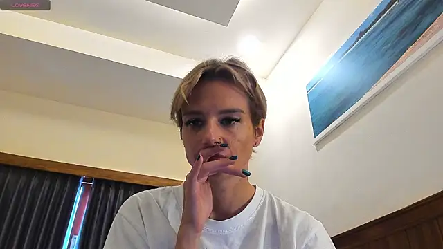 Sailor m000 online show from 12-28-24, 05:44