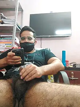 Snapshot of PatelBond chatting on 11-07-25, 11:08 PatelBond online show from 11-07-25, 11:08