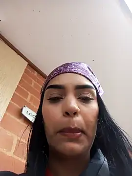 Snapshot of Sara-77 chatting on 02-08-25, 09:36 Sara-77 online show from 02-08-25, 09:36
