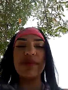 Snapshot of Sara-77 chatting on 02-25-25, 04:35 Sara-77 online show from 02-25-25, 04:35