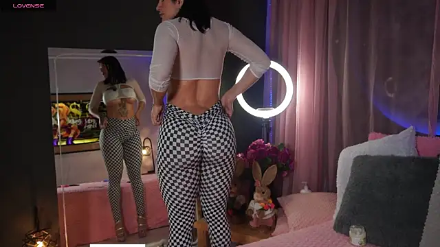 Skyler ferrer online show from 01-11-26, 02:13