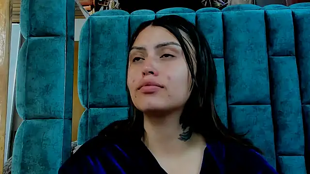 STEFANYVOLKOV online show from 10-22-25, 01:05