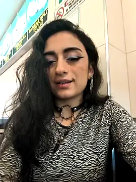 Lila Desiree online show from 11-20-25, 10:09