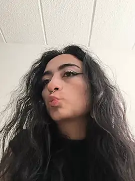 Lila Desiree online show from 06-20-26, 02:33